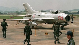 Korut Latihan Gede-gedean Pakai 150 Jet Tempur walau Bobrok, Kenapa?