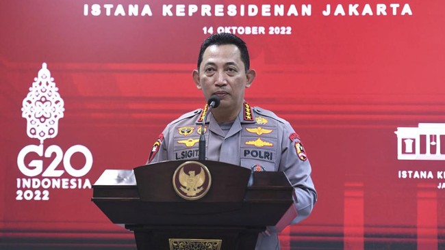 Tujuh mantan Kapolri menemui Jenderal Listyo Sigit di Mabes Polri, hari ini. Siapa sajakah yang hadir?