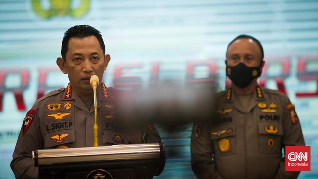Kapolri Jenderal Listyo Sigit Prabowo tak ingin lima anggota Polda Jateng yang jadi calo penerimaan Bintara cuma dihukum demosi.