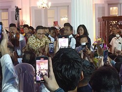 Momen Perpisahan Anies-Ariza: Dari Joget Bersama hingga Banjir Air Mata