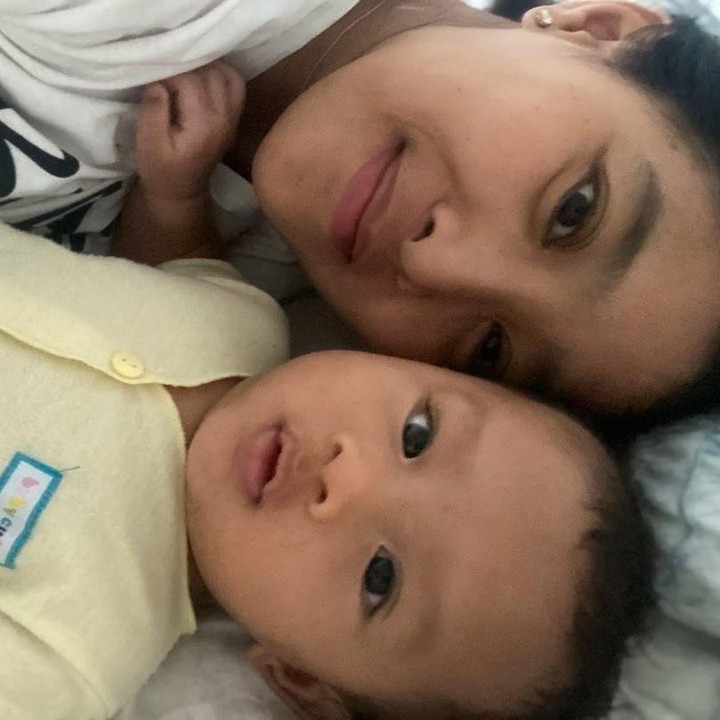 <p>Kabar kelahiran anak Olivia Zalianty sempat mengejutkan publik, Bunda. Netizen tidak mengetahui Olivia hamil hingga artis 40 tahun itu mengumumkan telah melahirkan seorang bayi laki-laki pada awal 2022. (Foto: Instagram @oliviazallianty)</p>