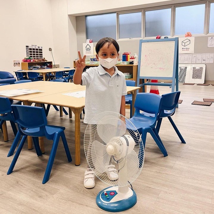 <p>Baru-baru ini, Arrasya juga kedapatan membawa kipas angin ke sekolahnya, lho. Hal ini diungkap oleh Tasya Kamila. "Apa barang ter-random yg pernah lo bawa ke sekolah? Arr will go first:," tulis Tasya. (Foto: Instagram: @tasyakamila)</p>