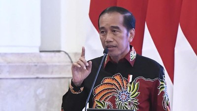 Jokowi Sebut Indonesia Perlu Hati-Hati dan Waspada Hadapi 2023