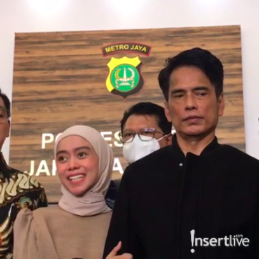 Lesti-Billar Damai, 7 Ekspresi Ayah Lesti Kejora Disebut Tak Ikhlas Disorot