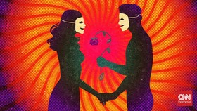 Kami Adalah Pasangan yang Paling Mahir Berpura-pura Bahagia