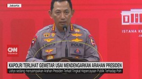 VIDEO: Kapolri Terlihat Gemetar Usai Mendengarkan Arahan Presiden