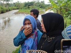 Tangis Keluarga Kenang Tragedi Susur Sungai yang Renggut Nyawa 11 Siswa