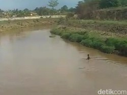 Dua Bocah Hilang Terseret Arus Sungai Welang Pasuruan