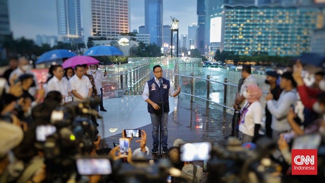 Alasan Relawan 'KIB' Deklarasi Anies Capres: Bapak Pembangunan DKI Tiga kelompok relawan bakal calon presiden Anies Baswedan meluncurkan Sekretariat Bersama (Sekber) Kuning Ijo Biru (KIB) di Jakarta, Rabu (1/2).