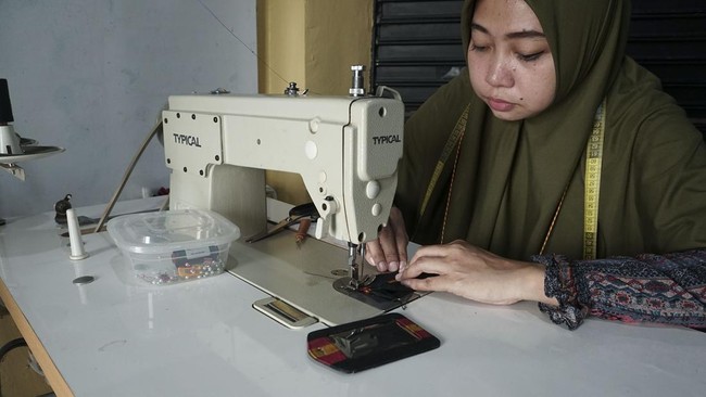 Kaum difabel bukan ingin diberi jalur khusus untuk maju, hanya kesempatan yang setara untuk jadi lebih berguna, termasuk dalam transformasi digital.