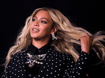 Reaksi Beyonce Disebut Ngutang ke Desainer Nuri Quero