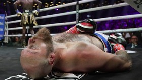 FOTO: Kemenangan KO Brutal Deontay Wilder