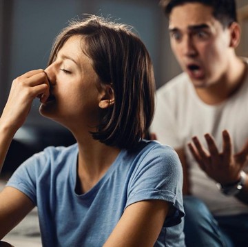 img-title Penjelasan Mengapa Terkadang Seseorang Bisa Bertahan dalam Hubungan Abusive