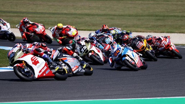 Drama terjadi di Moto2 Australia 2022 yang dimenangi Alonso Lopez. Ai Ogura ke puncak klasemen meski finis 11 setelah Augusto Fernandez jatuh dan gagal finis.