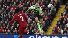 img-title 3 Momen Menarik di Liverpool vs Man City: Assist Kiper, Gol Dianulir