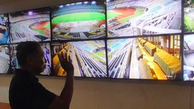 Menpora Cek Fakta Bau Sampah di Stadion GBT