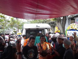Mahasiswi IPB Terseret Banjir, Kakak: Terimakasih Adik Saya Ditemukan