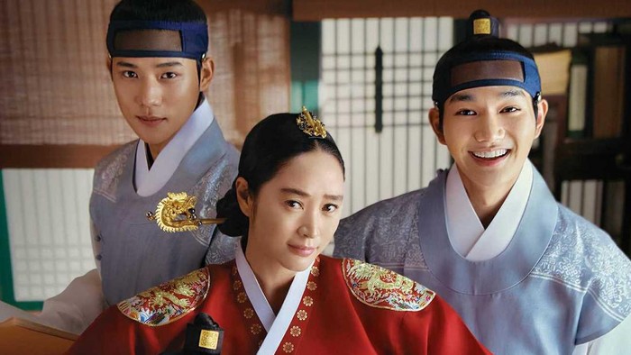 Drama Korea Under the Queen's Umbrella
