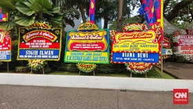 Karangan Bunga Hiasi Balai Kota Sambut Pj Gubernur Heru Budi Hartono
