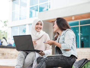 Cara Tenang Hadapi Pertanyaan Sensitif, Nggak Lagi Baper-baper!