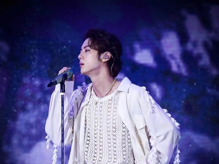 BTS Dipastikan Wajib Militer, Jin Member Pertama Masuk Wamil
