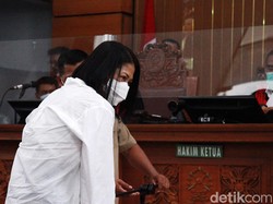 Bantahan Ayah soal Brigadir J Buka Paksa Pakaian dan Lecehkan Putri