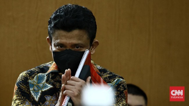 JPU mengatakan Sambo ikut menembak Brigadir J sebagai 'pukulan' terakhir. Namun eksepsi Sambo bersikukuh hanya memerintahkan Bharada E menghajar.
