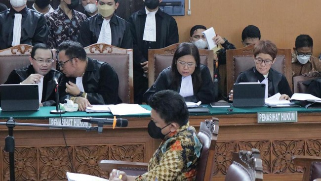 Tim jaksa penuntut umum menyatakan satu-persatu bertumbangan karena kelelahan mengikuti jadwal sidang maraton kasus Ferdy Sambo Cs.
