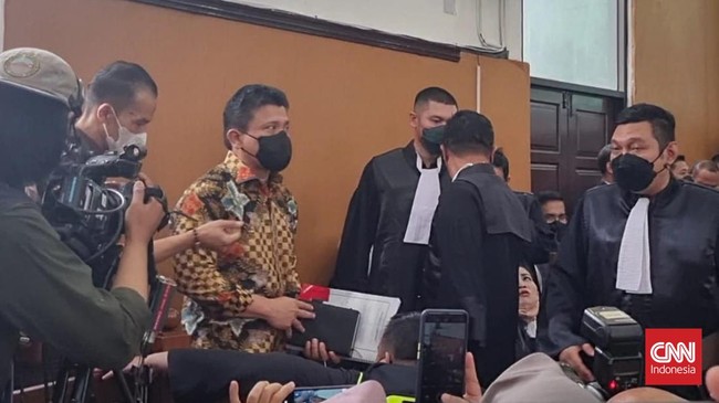 Kuasa hukum Ferdy Sambo dalam eksepsinya menilai dakwaan yang disampaikan oleh JPU tidak menjelaskan secara rinci dan utuh rangkaian kasus pembunuhan Brigadir J