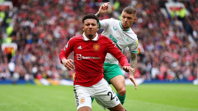Manchester United tidak mendapatkan penalti dari wasit Craig Pawson meskipun sejumlah pemainnya terjatuh di kotak penalti Newcastle United.