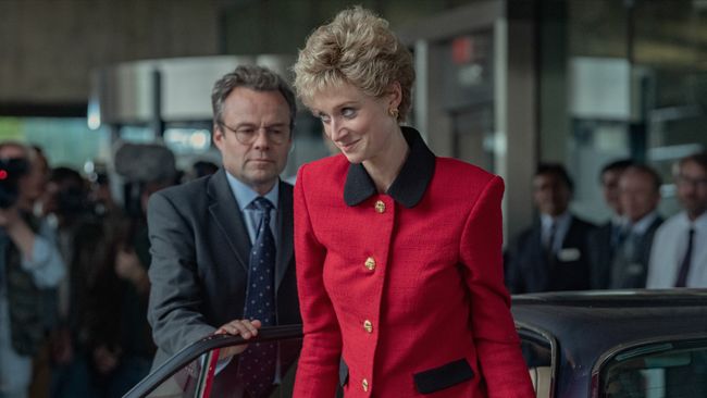 Salah satu kisah yang ditampilkan The Crown Season 5 adalah keberadaan buku biografi Putri Diana karya Andrew Morton, Diana: Her True Story.