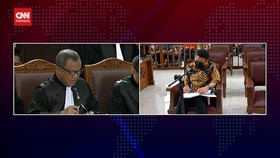 VIDEO: Sambo Kasih Hadiah Iphone Ke Kuat Maruf, Richard Dan Ricky