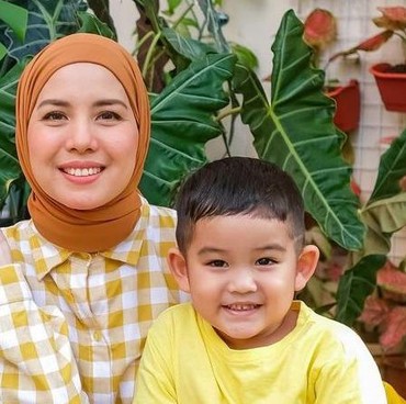 Anak Tya Ariestya Kena DBD, Sempat Ditolak Rumah Sakit