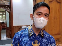 Menerka Maksud Gibran Pamer Bertemu Prabowo, Anies, Ganjar dan Puan