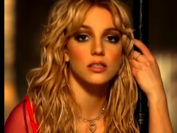 Lirik Lagu 'Everytime' Britney Spears, Lengkap dengan Terjemahan dan Makna
