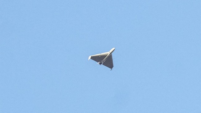Kanada Usut Drone Iran yang Hantam Ukraina Pakai Suku Cadang Ottawa Perdana Menteri Justin Trudeau mengatakan Kanada tengah menyelidiki alasan suku cadang Ottawa bisa masuk ke drone Iran yang dipakai Rusia membombardir Ukraina.