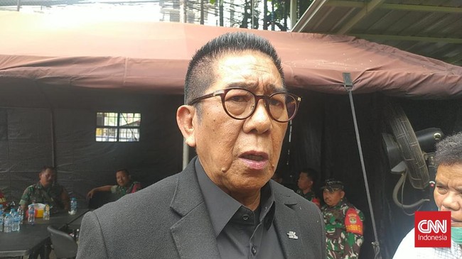 Wakil Deputi Hukum TPN Ganjar Pranowo-Mahfud MD Henry Yosodiningrat mengatakan, PDIP menyiapkan kapolda untuk jadi salah satu saksi dugaan kecurangan Pemilu.