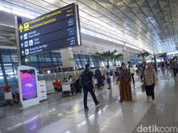 Bandara RI Tak Terapkan Pembatasan, Imbau Penumpang Pakai Masker Cegah Covid