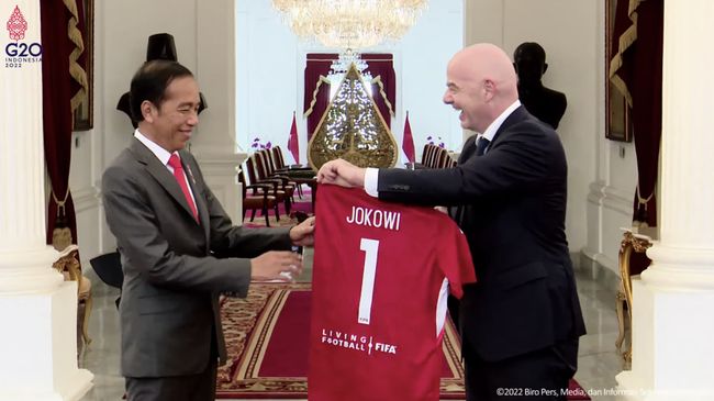 Stadion Kanjuruhan Kita Runtuhkan, Bangun Baru Lagi