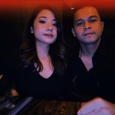 Momen Kenangan Rio Alief Drumer NOAH dengan Sang Istri