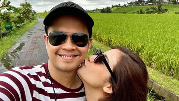 img-title Unggah Video Kenangan Bersama Mendiang Istri, Rio Alief Masih Larut Dalam Duka