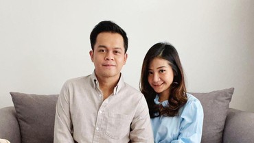 img-title Rio Alief Sedih Buka HP Mendiang Istri yang Isinya Penuh Kenangan