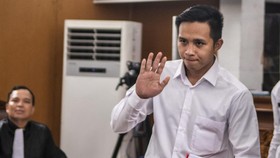 CCTV Ungkap Eliezer Bawa Senjata Laras Panjang Saat Tiba dari Magelang