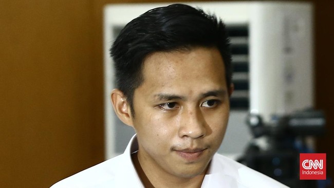 Bharada E menyebut mantan Kadiv Propam Ferdy Sambo tertawa saat menceritakan kembali peristiwa penembakan Yosua Hutabarat alias Brigadir J.