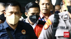 Orang Tua Jenguk Bharada E di Rutan Usai Vonis 1,5 Tahun Bui Inkrah