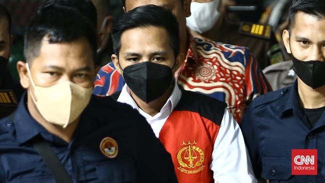 Bharada E hari ini akan mengikuti sidang lanjutan kasus pembunuhan berencana Brigadir J dengan agenda pemeriksaan saksi.