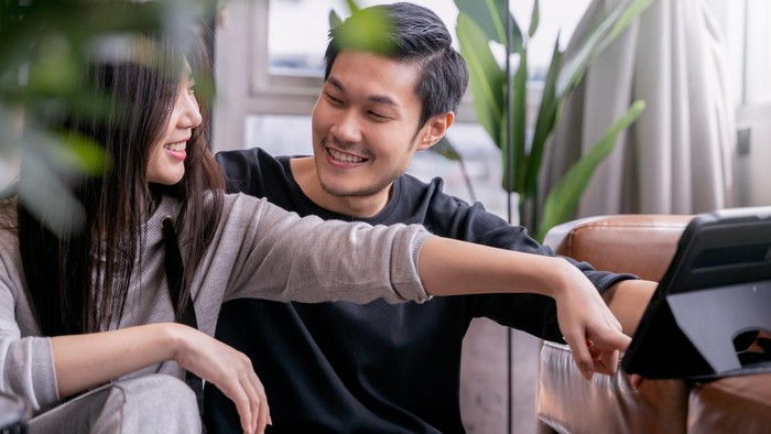 Tanda orang jatuh cinta yang bisa dilihat lewat gelagatnya/freepik/lifestylememory