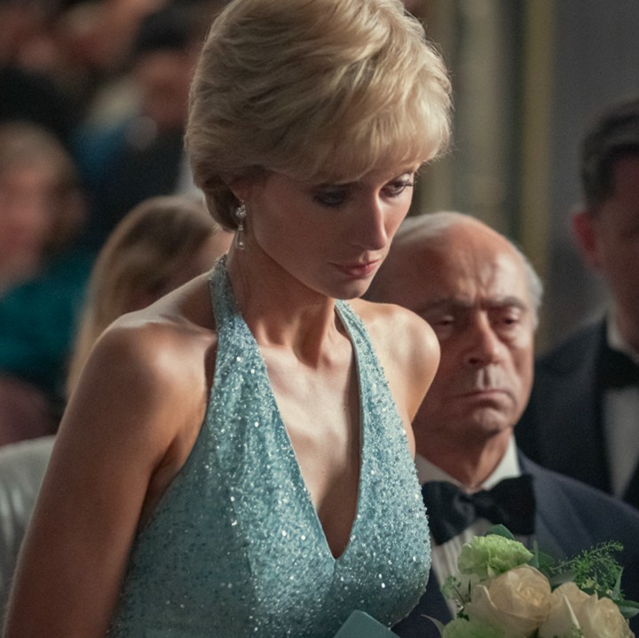 <p>Sosok Elizabeth Debicki mencuri perhatian publik sejak namanya diumumkan sebagai pemeran Putri Diana dalam sebuah serial tv garapan Netflix, The Crown. Rabu, 9 November 2022, episode pertama dari serial ini mulai ditayangkan, Bunda. (Foto: Dok. Netflix)</p>