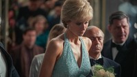 <p>Sosok Elizabeth Debicki mencuri perhatian publik sejak namanya diumumkan sebagai pemeran Putri Diana dalam sebuah serial tv garapan Netflix, The Crown. Rabu, 9 November 2022, episode pertama dari serial ini mulai ditayangkan, Bunda. (Foto: Dok. Netflix)</p>