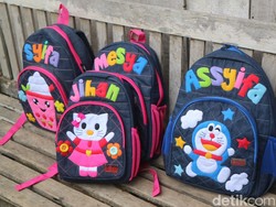 Kreatif! Warga Jepara Sulap Limbah Jin Jadi Tas Anak Karakter Lucu